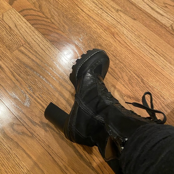 Bamboo Black Platform Boots - Picture 10 of 11